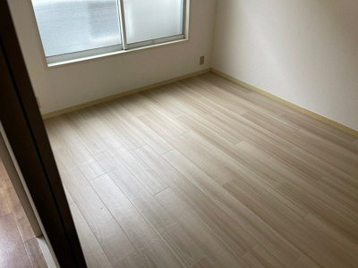 【内装】 | メゾン・コロナード | 2面彩光で明るいダイニングスペース・風通しも最高です。