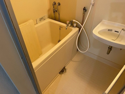 【トイレ】 | メゾン・コロナード | 温水洗浄便座も設置可能。