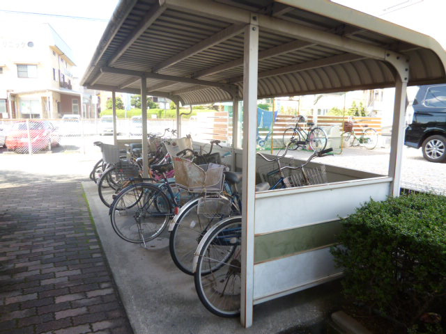 エルディム白楽のその他共用部分|自転車置き場