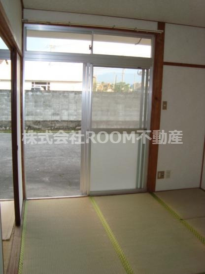 神之山コーポの和室