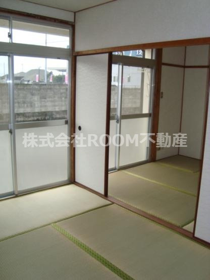 神之山コーポの和室