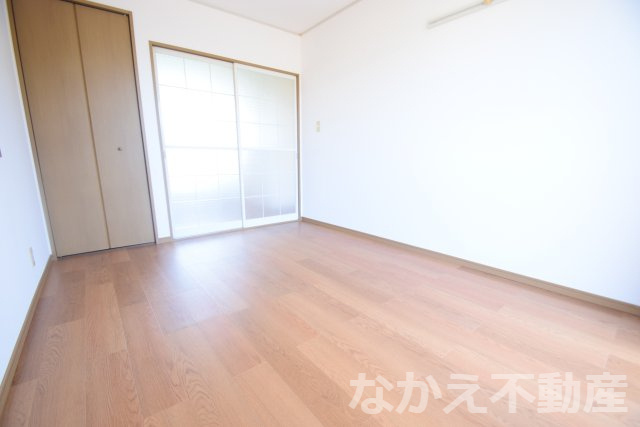 【寝室】 | 落ち着いた色調の寝室です