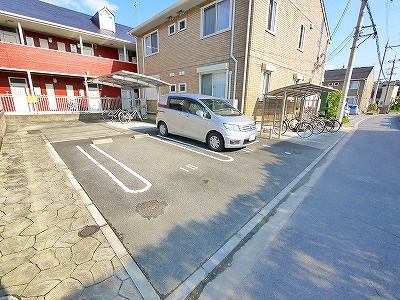 リビングタウン新大宮　Ｃ棟の駐車場|駐車場があります