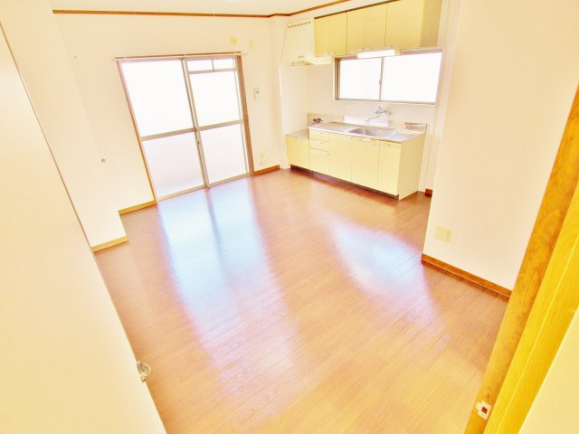 プレジール堀越の居間・リビング