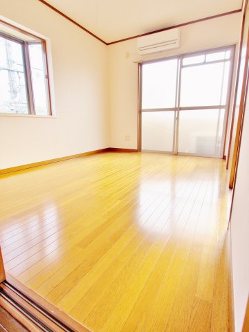 プレジール堀越の和室