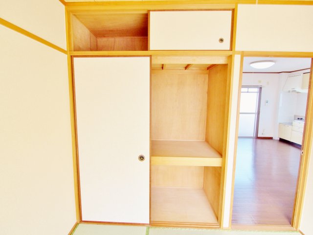 プレジール堀越の収納