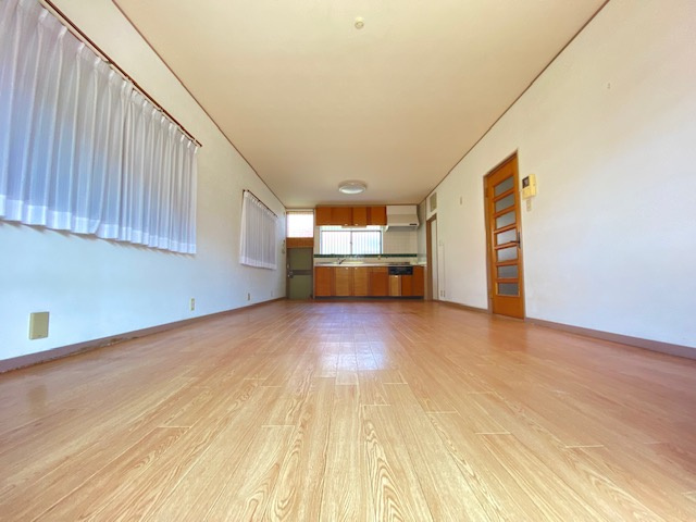 さつき野東貸家の居間・リビング