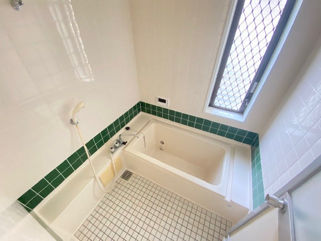 さつき野東貸家の浴室