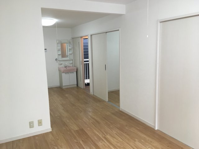 エクセル東松山の内装|内装は落ち着いています