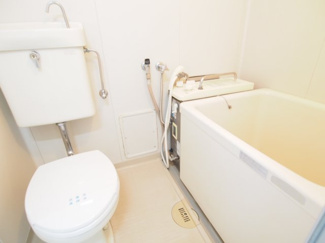 【浴室】 | コーポさかえ | トイレとバス併設