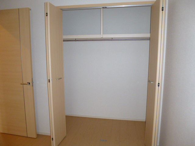 ジョビアル　コートの収納|クローゼット