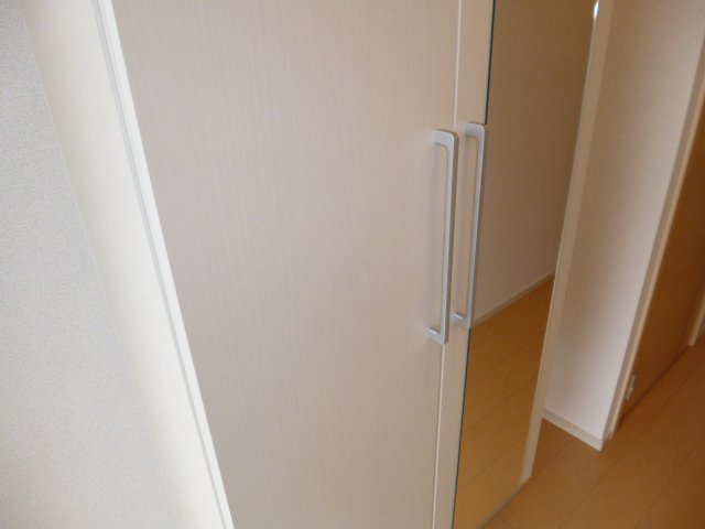 ジョビアル　コートの玄関