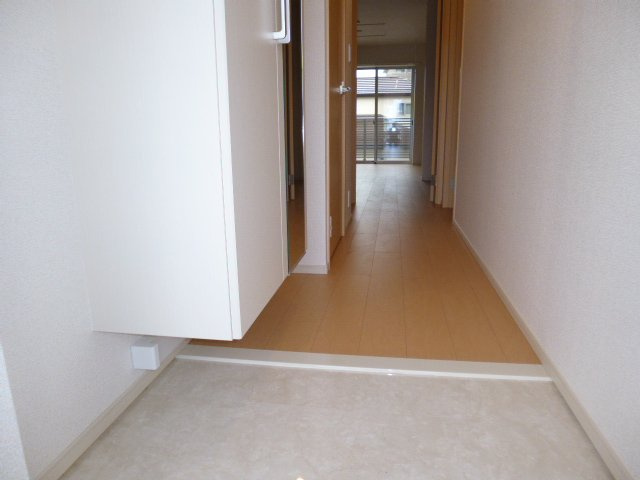 ジョビアル　コートの玄関