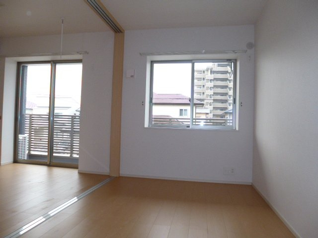 ジョビアル　コートの洋室