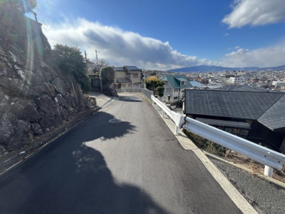 【前面道路含む現地写真】 | 箕面市桜井3丁目　土地　１号地