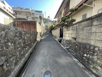 【前面道路含む現地写真】 | 箕面市桜井3丁目　土地　１号地