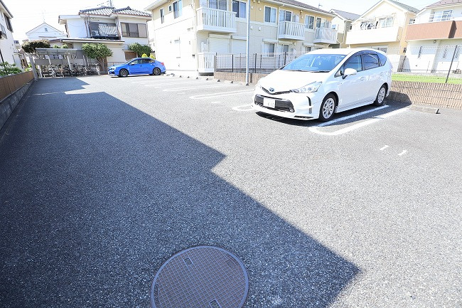 グリーンコートNの駐車場