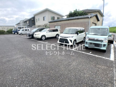 【駐車場】 | グランパス日名Ｂ | 駐車場があります