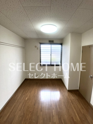 【寝室】 | グランパス日名Ｂ | 落ち着いて過ごせるお部屋なので、寝室にいかがでしょうか