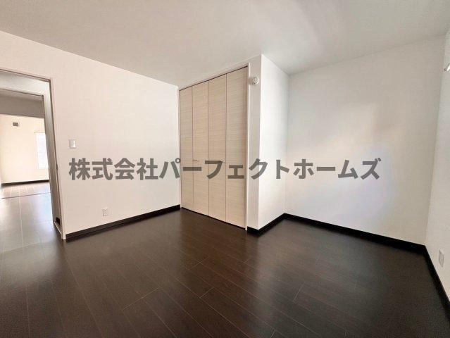 桜丘町戸建 賃貸の居間・リビング|使いやすいリビングです