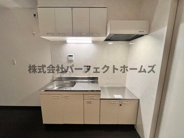 桜丘町戸建 賃貸のキッチン|キッチンでお料理をお楽しみください