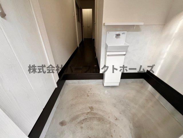 桜丘町戸建 賃貸の内装|明るい室内です
