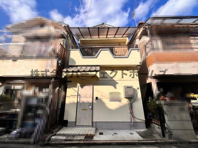 桜丘町戸建 賃貸のエントランス|清潔なエントランスです