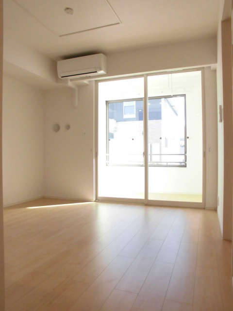 プラシード・レジデンスCの居間・リビング