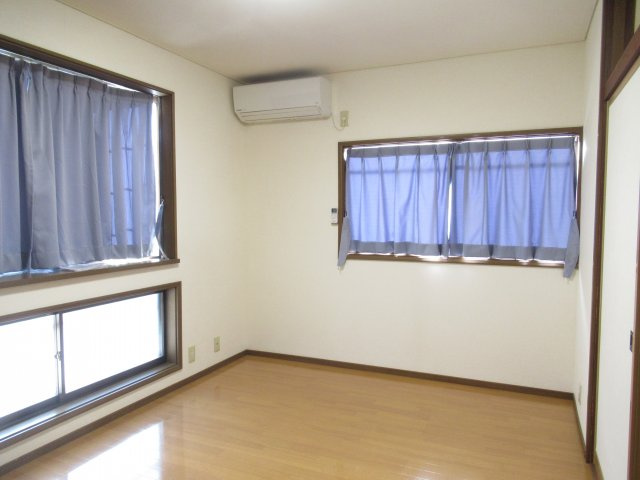 レ、アールパルフェの洋室