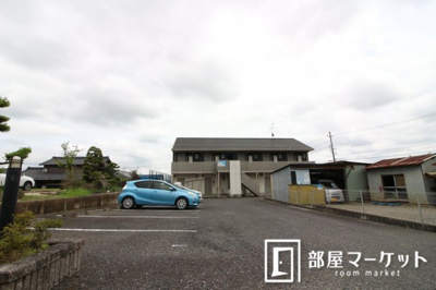 【駐車場】 | ジュネスヴィラージュ