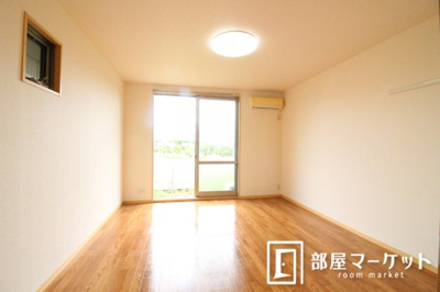 【居間・リビング】 | ジュネスヴィラージュ | 同型タイプ