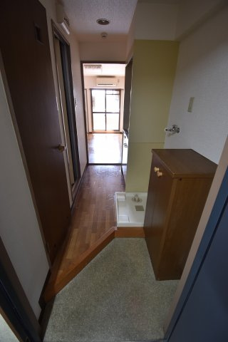 リバティ堺５号館の玄関