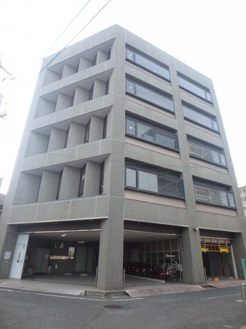 倉敷川西町RGB　オフィスビルの外観