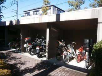 【その他共用部分】 | 屋根付き駐輪場