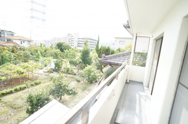 福山ハイツのバルコニー