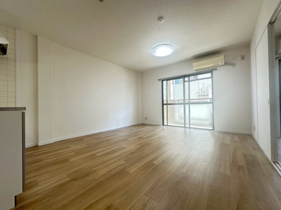 【子供部屋】 | メゾンヴィラージュ | 写真は同マンション別部屋