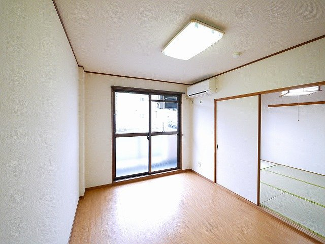ボヌール西大寺Bの寝室|落ち着いて過ごせるお部屋なので、寝室にいかがでしょうか