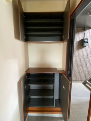 【玄関】 | メゾンファミーユ