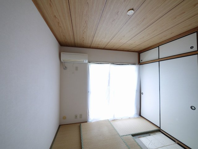 エミエール西大寺の和室|日本らしい落ち着いた雰囲気の和室です