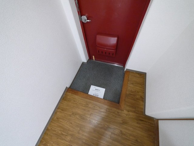 エミエール西大寺の玄関|シンプルで使いやすい玄関です