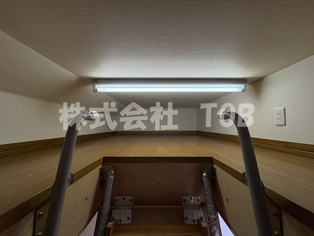 【その他】 | 上北沢三丁目一戸建-定期借家2年- | 2F　洋室8.2帖　小屋裏3.5帖※クリーニング完了前※