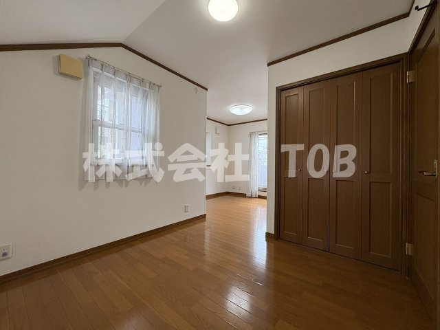 【洋室】 | 上北沢三丁目一戸建-定期借家2年- | 2F　洋室10.1帖※クリーニング完了前※