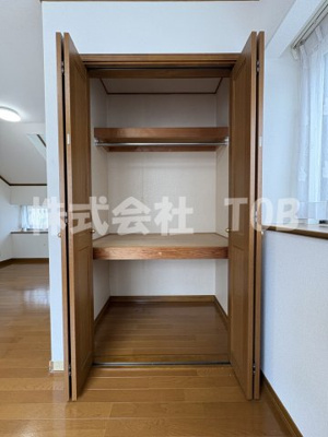 【収納】 | 上北沢三丁目一戸建-定期借家2年- | 2F　洋室10.1帖　収納②※クリーニング完了前※