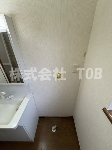 【その他】 | 上北沢三丁目一戸建-定期借家2年- | 1F　洗濯機置き場※クリーニング完了前※