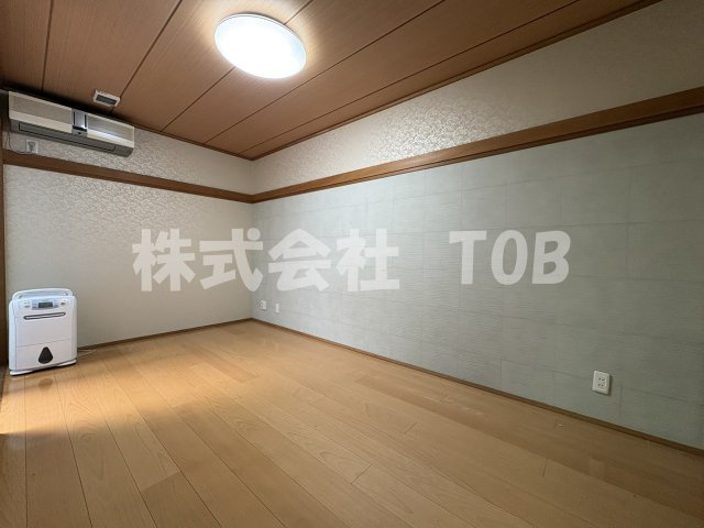 【洋室】 | 上北沢三丁目一戸建-定期借家2年- | B1　洋室7.5帖※クリーニング完了前※