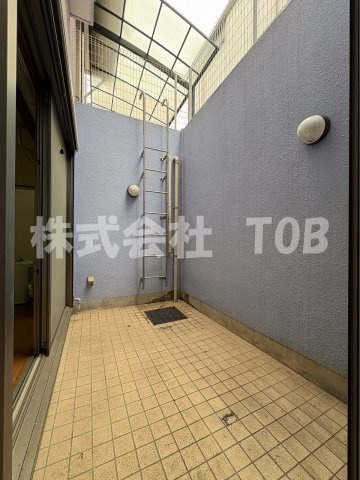 【庭】 | 上北沢三丁目一戸建-定期借家2年- | B1　テラス※クリーニング完了前※