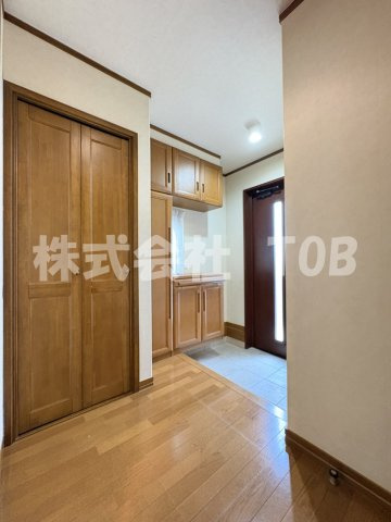 【その他】 | 上北沢三丁目一戸建-定期借家2年- | 1F　玄関ホール※クリーニング完了前※