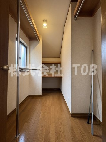 【収納】 | 上北沢三丁目一戸建-定期借家2年- | 2F　洋室8.2帖　WIC2.5帖※クリーニング完了前※