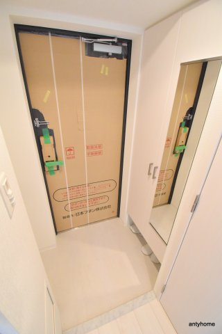 エスリードレジデンス大阪グランノース1　仲介手数料無料の玄関