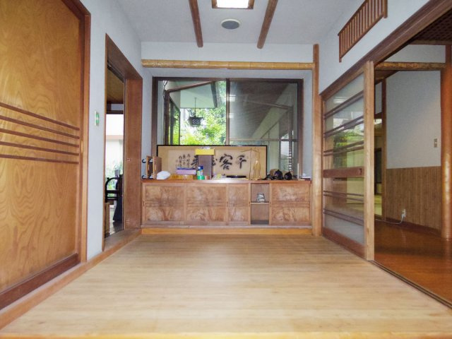 【玄関】 | 伊東市竹の内 売旅館 ES03947 | 伊東市竹の内　ホール